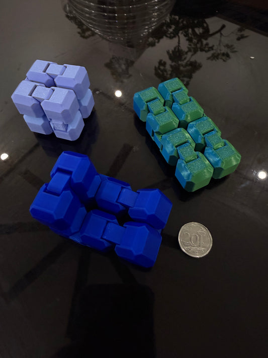 Giant Flippy Friend! Infinity Cube